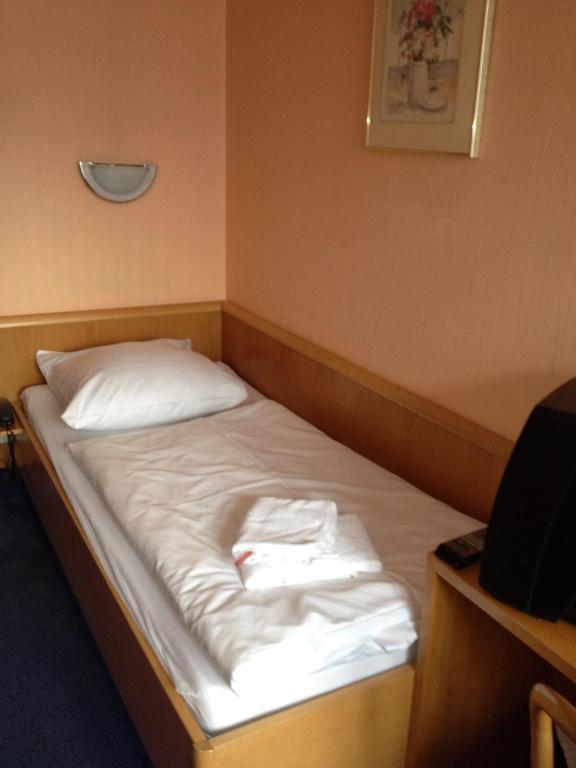 A1 Raststaette & Motel Hamburg-Stillhorn Quarto foto